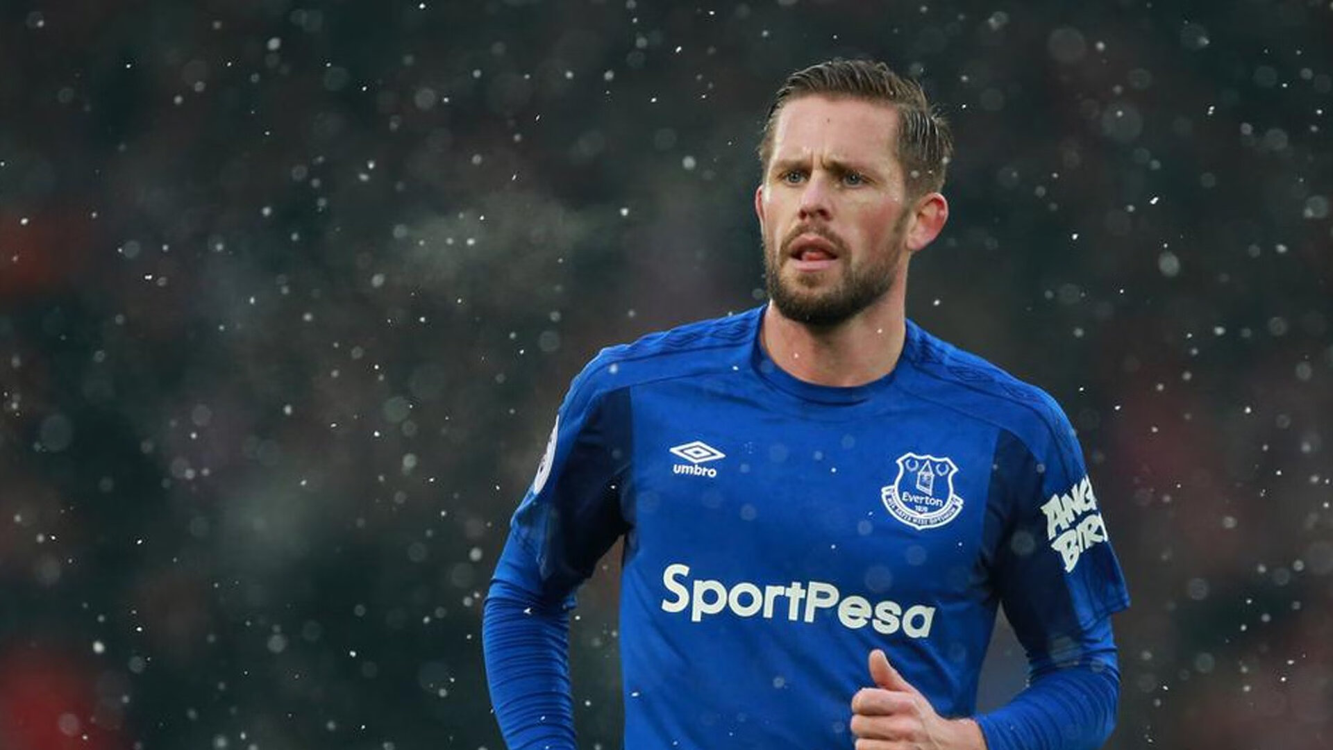 朗斯积极轮换保障整体体能储备