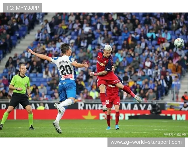 塞维利亚后场配合愈发默契，西甲竞争力增强